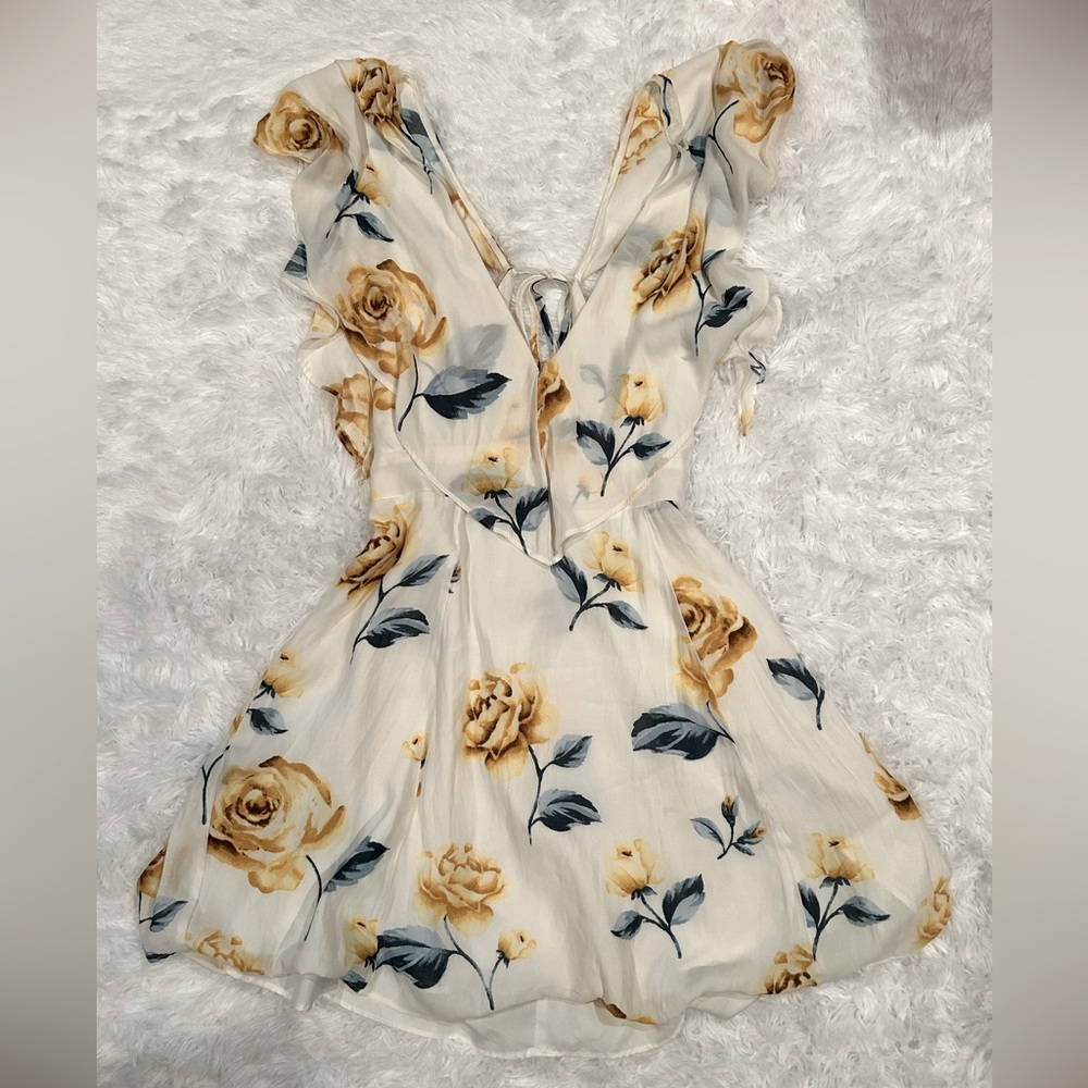 SOLD Forever 21 floral summer dress - size medium - Like new condition